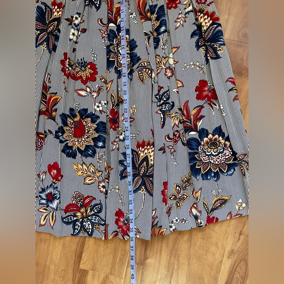 West German 2 Piece Floral Print 'Portara' Pleated Midi Skirt & Blouse Set - Picture 13 of 16